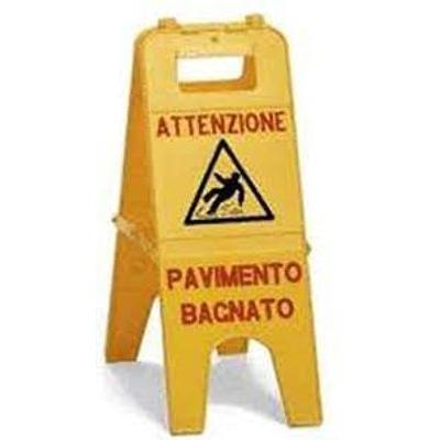 SEGNALE PAVIMENTO BAGNATO